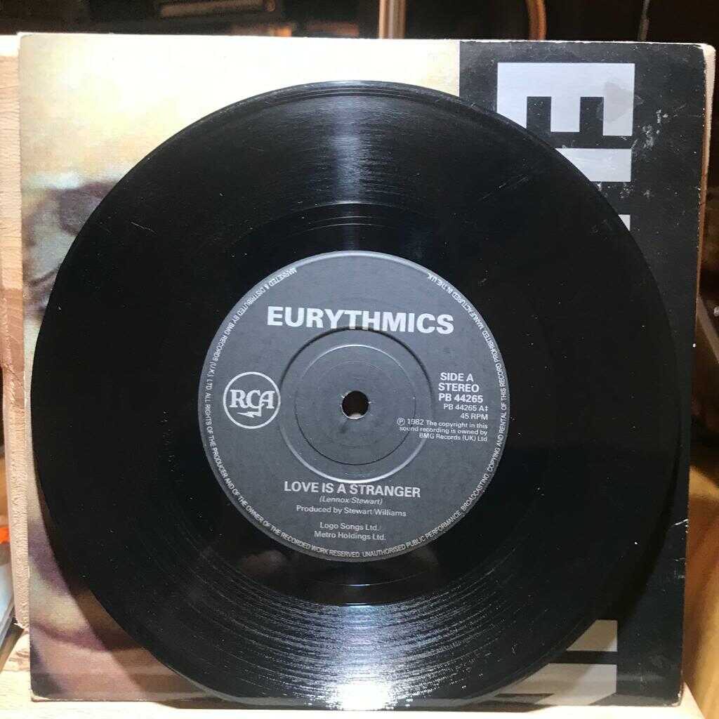 Eurythmics – Love Is A Stranger - 45'lik Plak